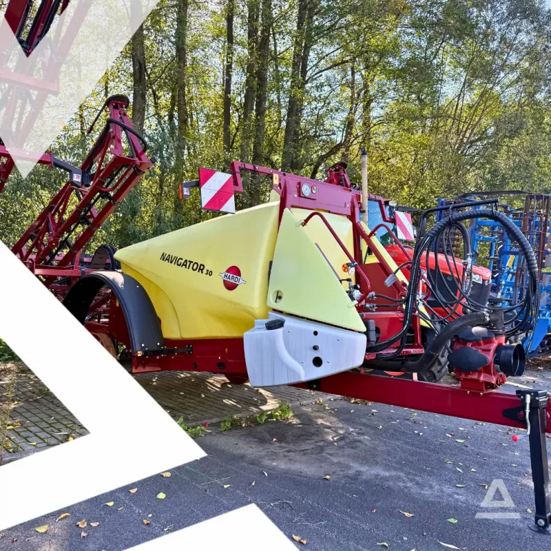 NÁVĚSNÝ POSTŘIKOVAČ HARDI NAVIGATOR 3000/18  EAGLE – 2